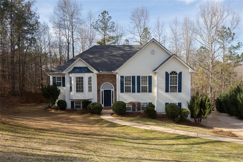 4 bedroom, 2,628 sq ft single family residence sold at 6225 Brook Hollow Creek Drive, Cumming, GA 30028