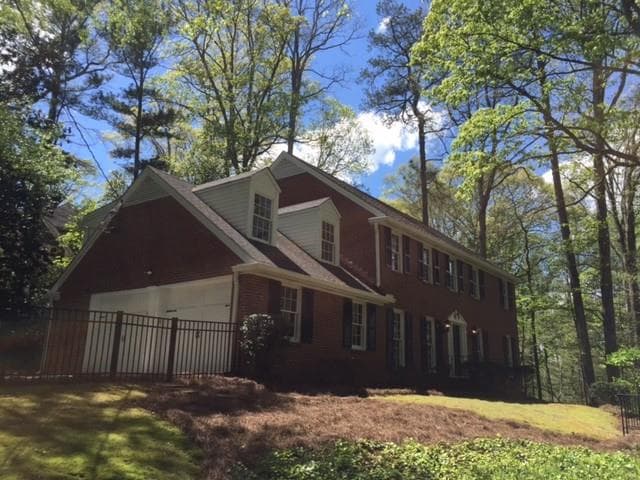 5 bedroom, 3,015 sq ft single family residence sold at 3380 E Wood Valley Road, Atlanta, GA 30327