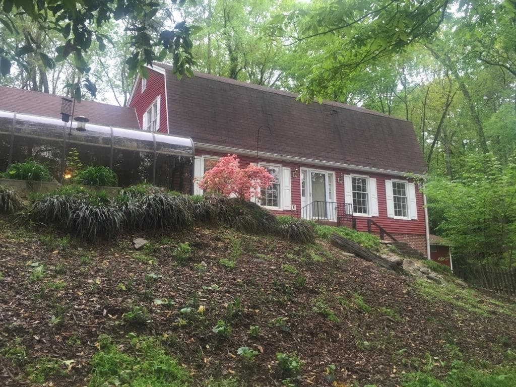4 bedroom, 3,646 sq ft single family residence sold at 3235 Laramie Drive, Atlanta, GA 30339