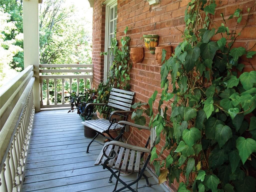 1 bedroom, 770 sq ft condominium sold at 266 11th Street 307, Atlanta, GA 30309
