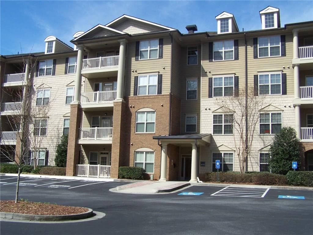 1910 Cedar Glenn Way 4403, Atlanta, GA 30339 — most recent listing photo