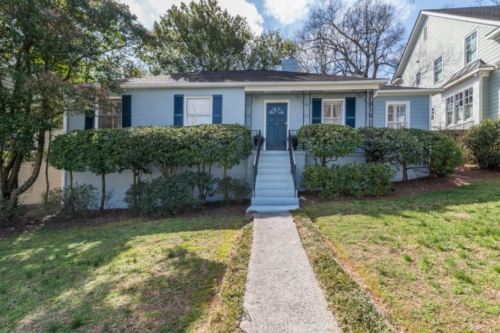 2 bedroom, 1,008 sq ft single family residence sold at 466 Hascall Road, Atlanta, GA 30309