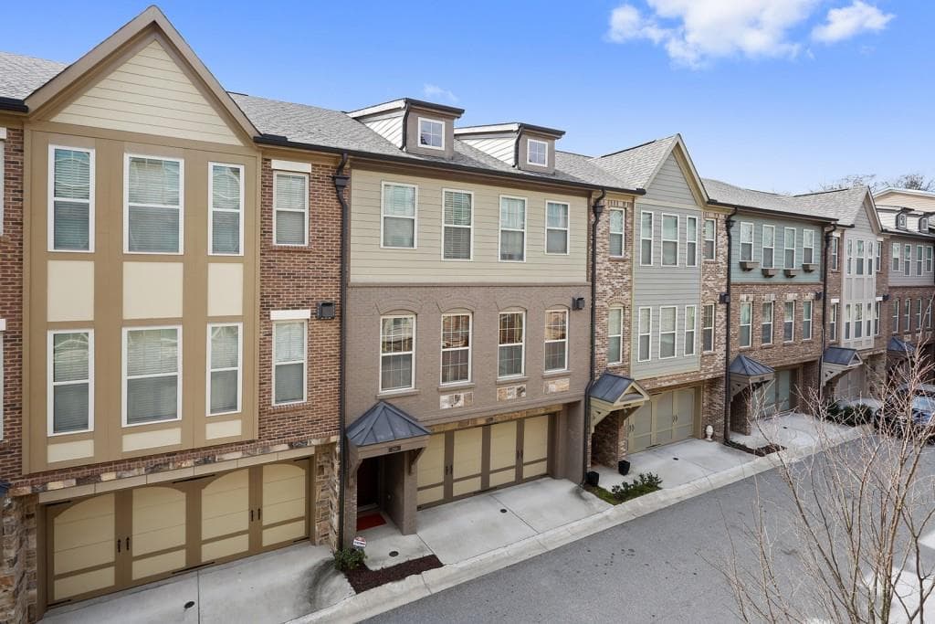 3 bedroom townhouse sold at 266 Goodson Way 266, Atlanta, GA 30309