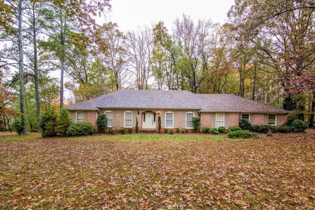 421 Dogwood Circle, Norcross, GA 30071 — most recent listing photo