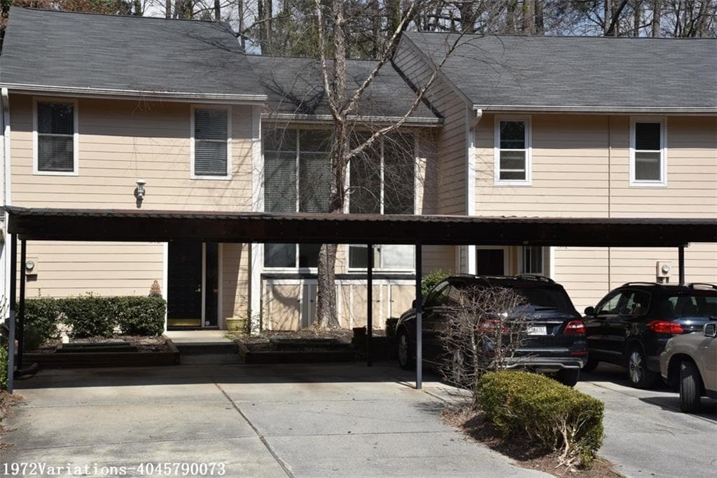 3 bedroom, 1,827 sq ft townhouse sold at 1972 Variations Drive, Atlanta, GA 30329