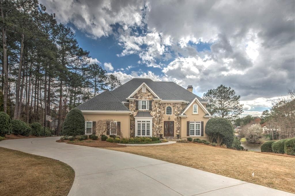 330 Chickering Lake Court, Roswell, GA 30075 — most recent listing photo