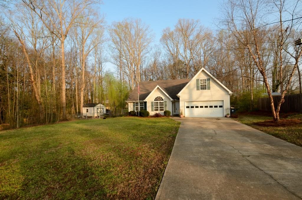 3 bedroom single family residence sold at 2862 Drowning Creek Road, Dacula, GA 30019