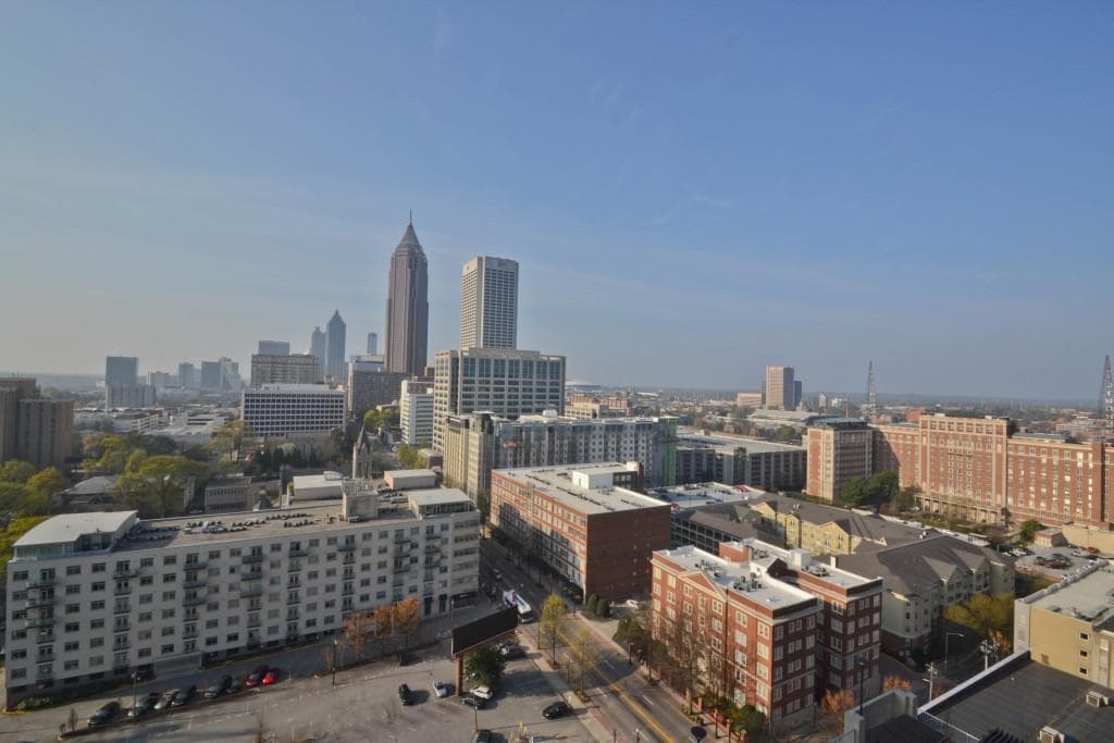 2 bedroom, 1,320 sq ft condominium sold at 855 Peachtree Street 1709, Atlanta, GA 30308
