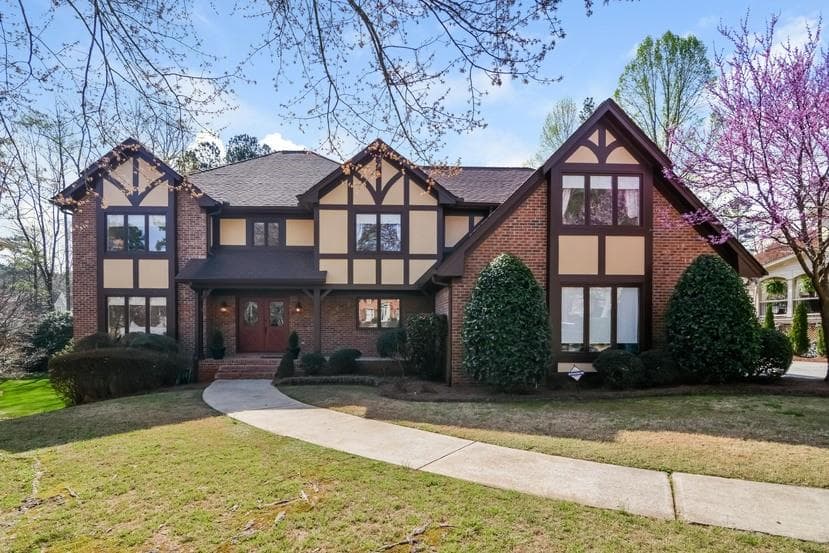 6 bedroom, 5,011 sq ft single family residence sold at 315 Aldenshire Place, Atlanta, GA 30350