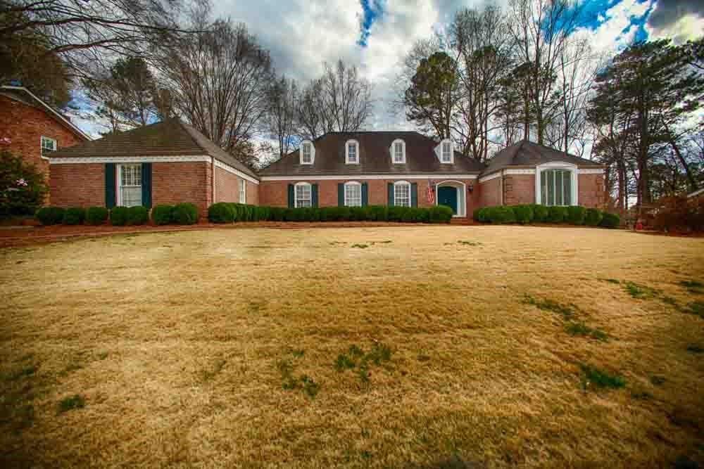 3 bedroom, 2,689 sq ft single family residence sold at 1519 Rainier Falls Drive, Atlanta, GA 30329