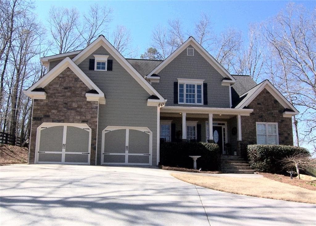 4 bedroom, 2,580 sq ft single family residence sold at 132 Royal Oaks Drive, Canton, GA 30115