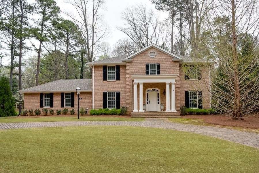4 bedroom, 3,119 sq ft single family residence sold at 2077 Amberwood Way, Atlanta, GA 30345