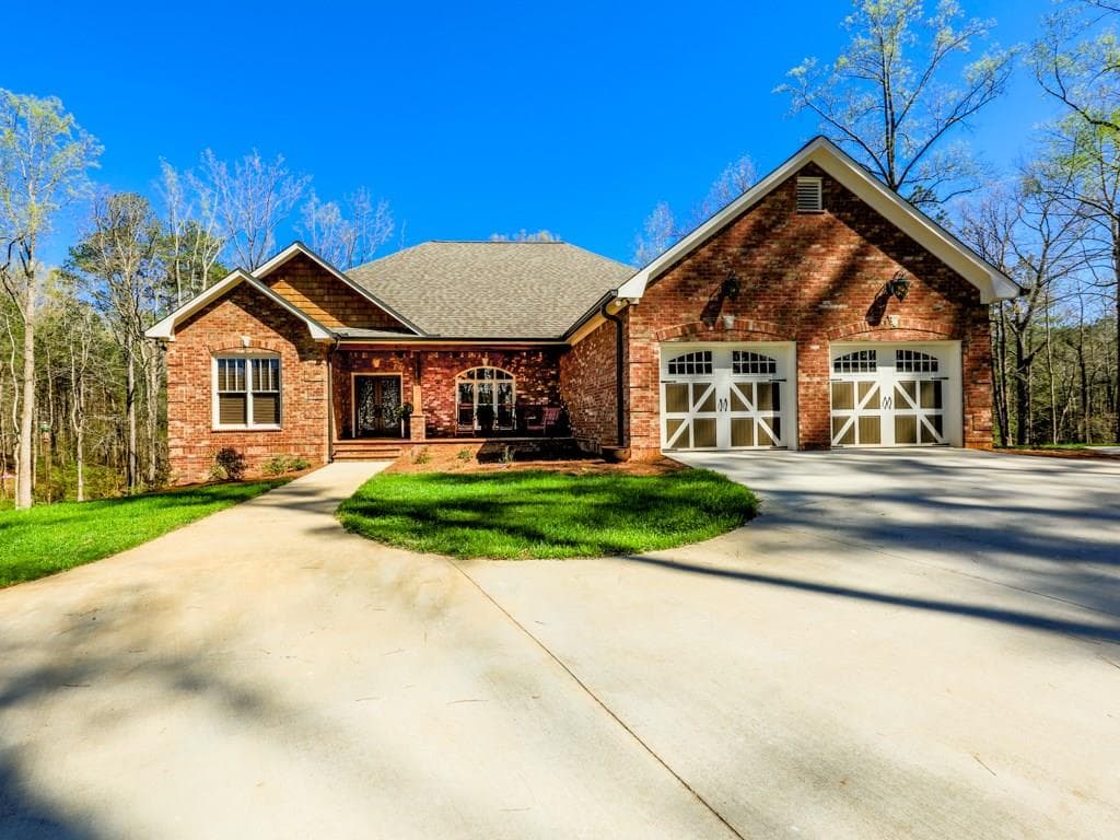 5 bedroom, 5,288 sq ft single family residence sold at 165 Stacy Court, Canton, GA 30115