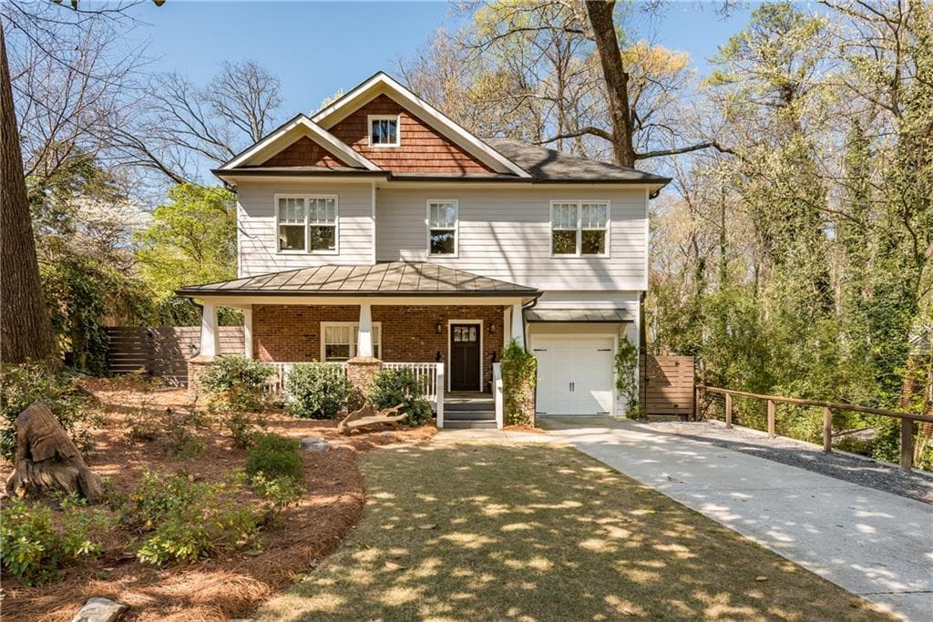 4 bedroom, 3,792 sq ft single family residence sold at 2058 Evergreen Lane, Atlanta, GA 30318