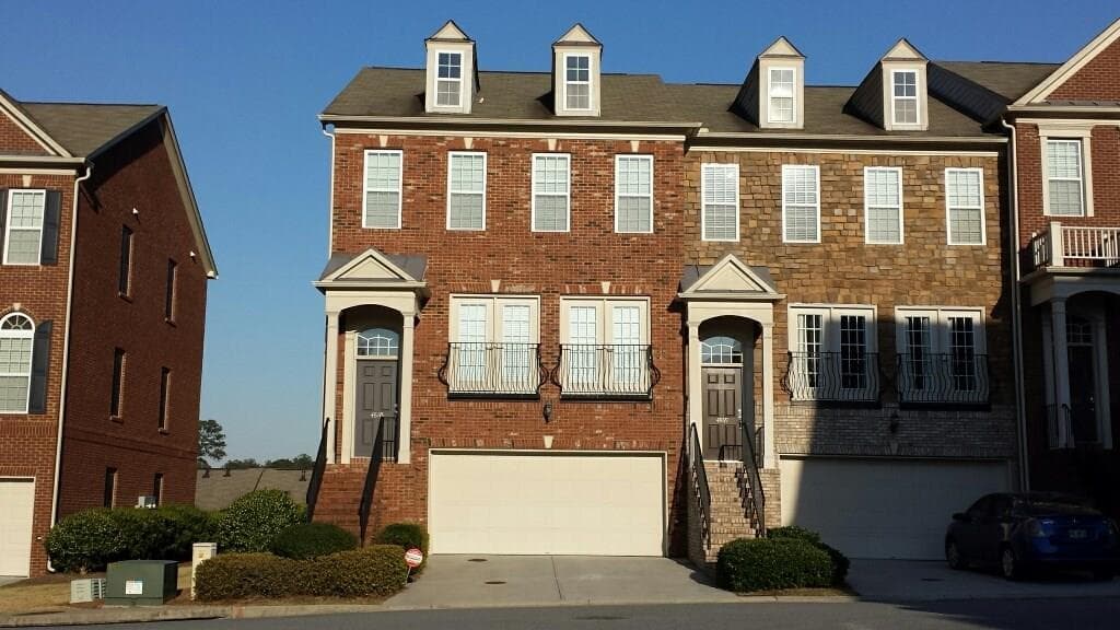 3 bedroom, 2,256 sq ft townhouse sold at 4865 Colchester Court, Atlanta, GA 30339