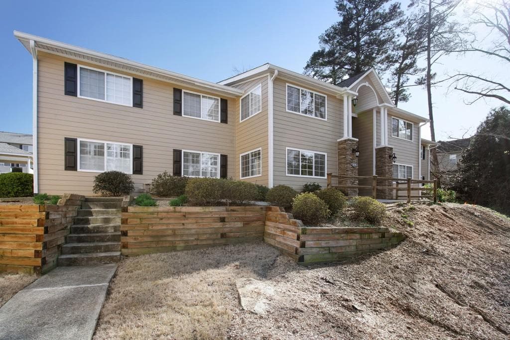 2 bedroom, 1,392 sq ft condominium sold at 1468 Briarwood Road 1008, Atlanta, GA 30319
