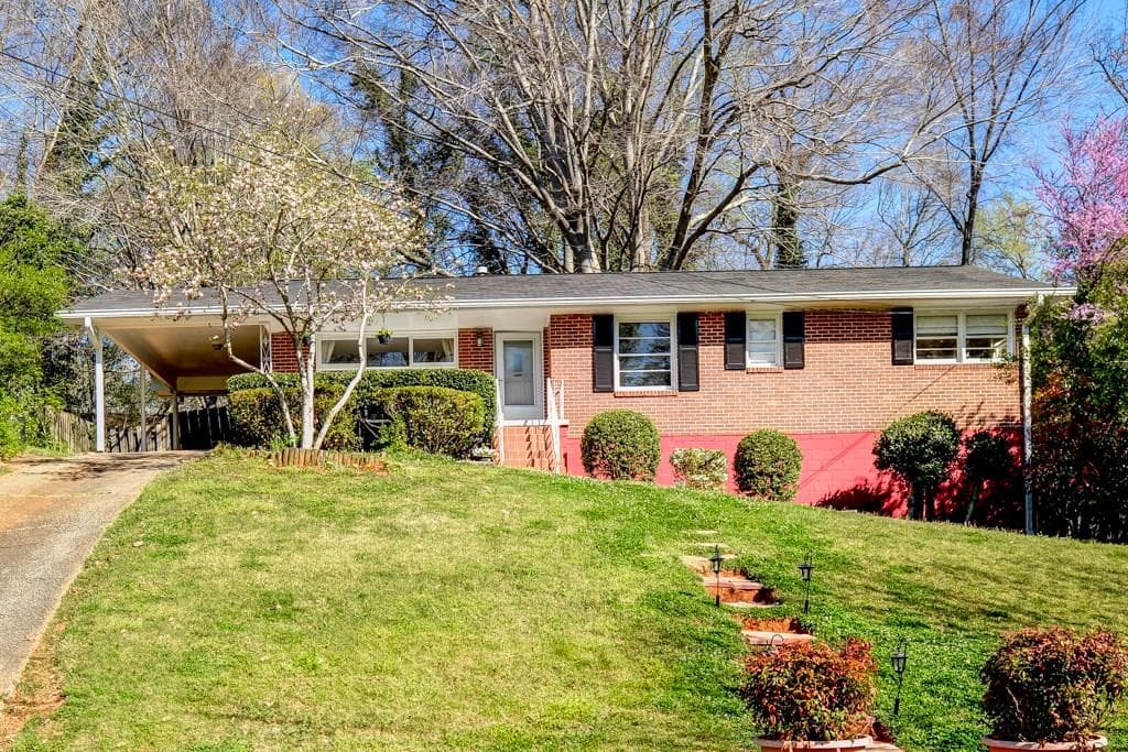 2482 Ridgefield Terrace, Decatur, GA 30033 — most recent listing photo
