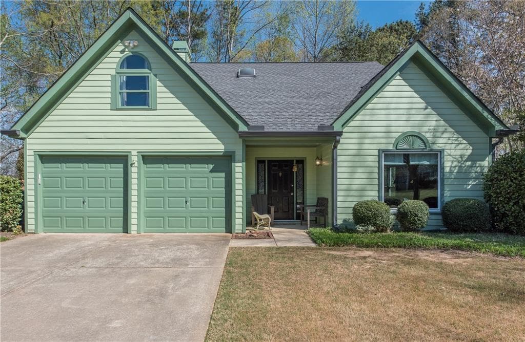 3320 Summer View Drive, Johns Creek, GA 30022 — most recent listing photo