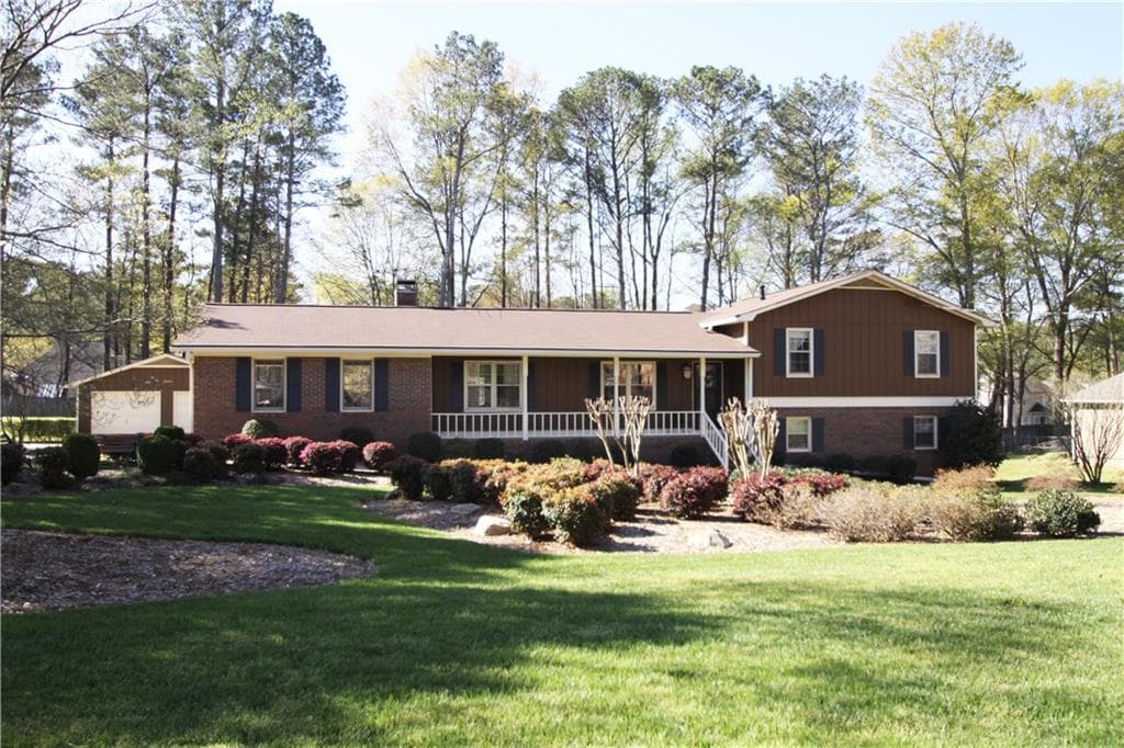 2000 Debra Lane, Marietta, GA 30066 — most recent listing photo