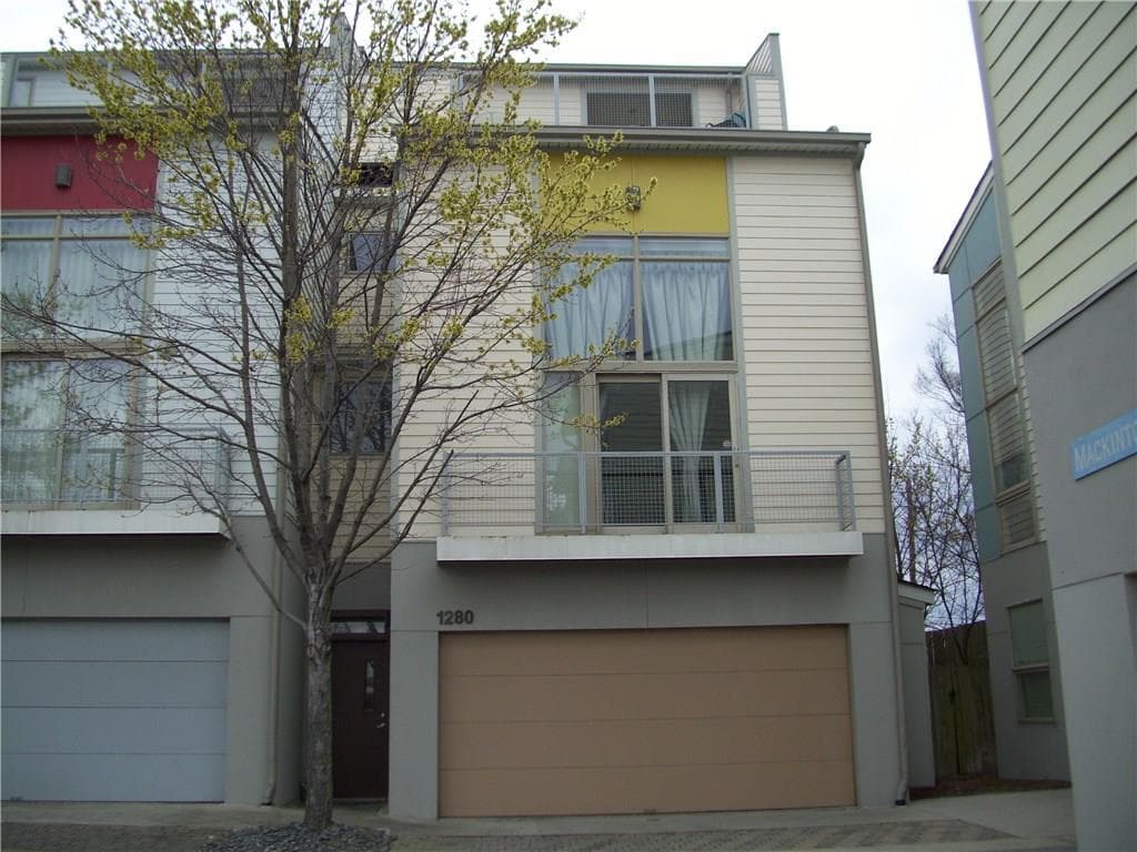 2 bedroom, 1,463 sq ft townhouse sold at 1280 Mackintosh Park, Atlanta, GA 30318