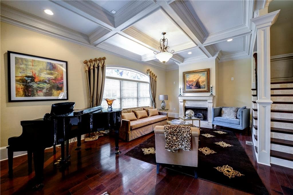 3 bedroom, 2,286 sq ft townhouse sold at 3113 Lenox Road 1, Atlanta, GA 30324