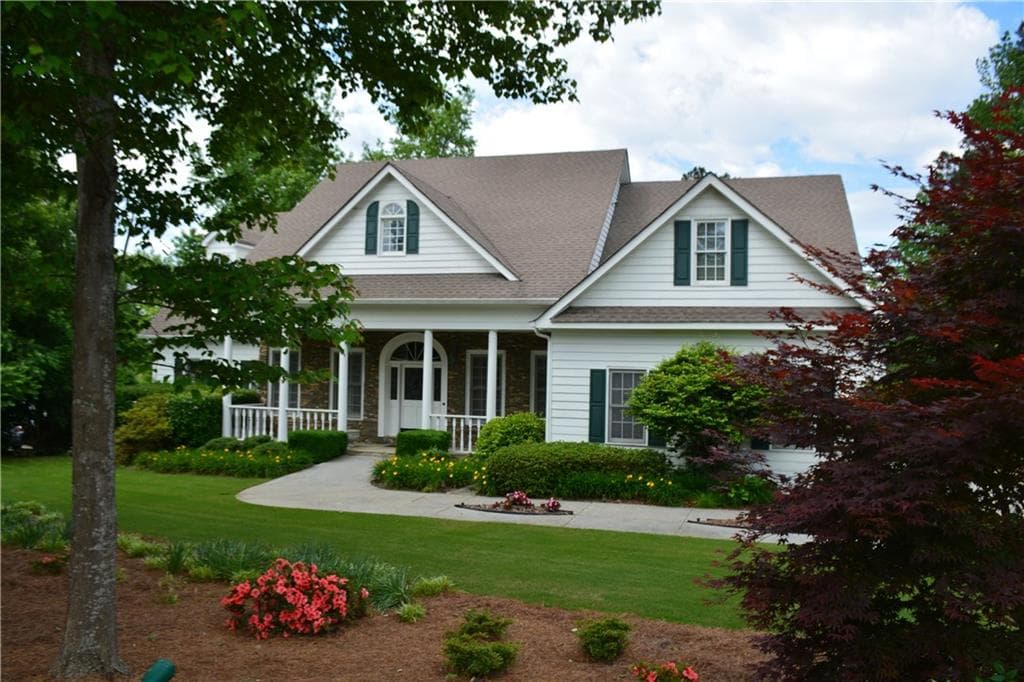 5 bedroom, 3,648 sq ft single family residence sold at 1979 Old Peachtree Road, Lawrenceville, GA 30043