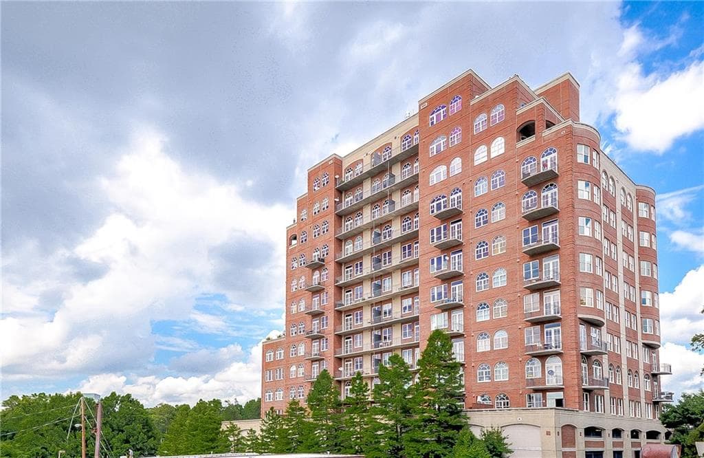 2 bedroom condominium sold at 3180 Mathieson Drive 506, Atlanta, GA 30305