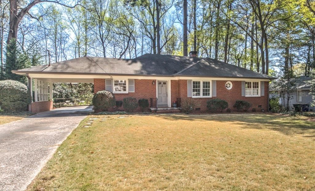 3 bedroom, 1,882 sq ft single family residence sold at 2014 Brookview Drive, Atlanta, GA 30318