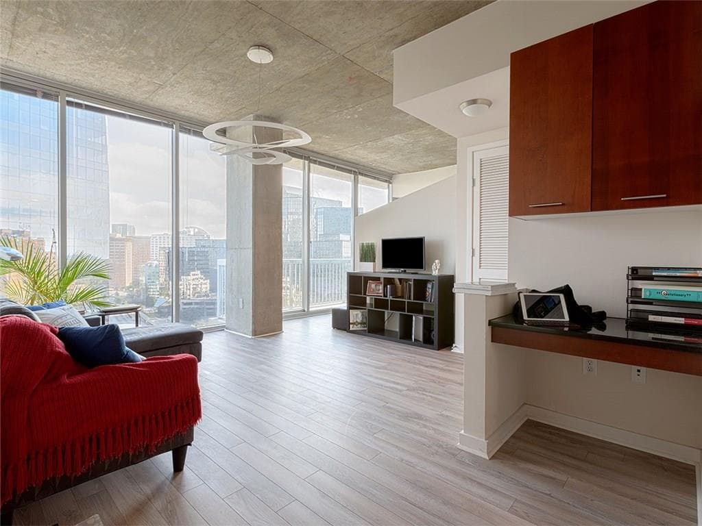 1 bedroom, 798 sq ft condominium sold at 3324 Peachtree Road 1211, Atlanta, GA 30326