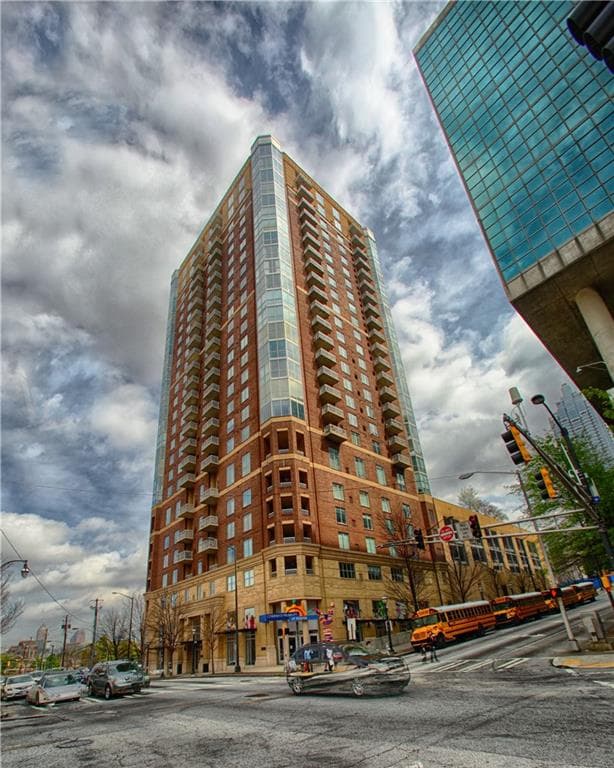 2 bedroom, 1,362 sq ft condominium sold at 285 Centennial Olympic Park Drive 1705, Atlanta, GA 30313