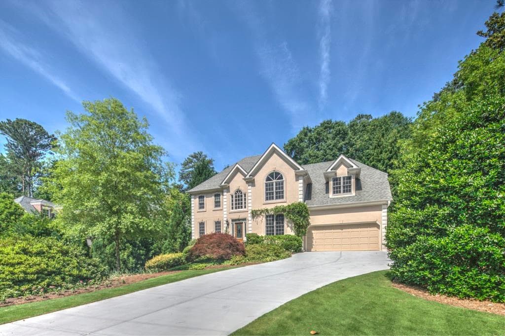 5 bedroom single family residence sold at 3292 Pinestream Road, Atlanta, GA 30327