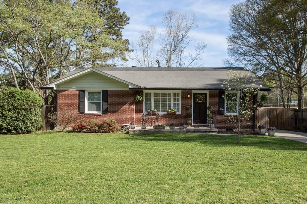 885 Scott Circle, Decatur, GA 30033 — most recent listing photo