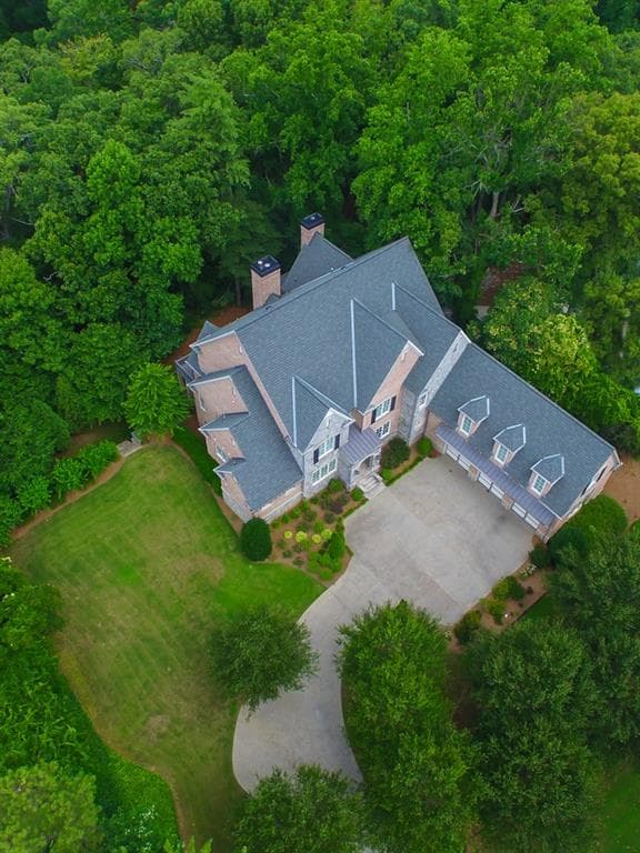 5 bedroom, 7,540 sq ft single family residence sold at 5168 Long Island Drive, Atlanta, GA 30327