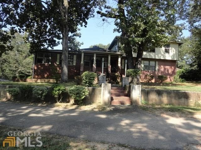 7 bedroom, 3,060 sq ft single family residence sold at 185 Fairburn Road, Atlanta, GA 30331