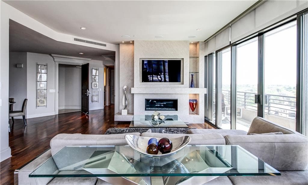 2 bedroom, 2,262 sq ft condominium sold at 750 Park Avenue 16S, Atlanta, GA 30326
