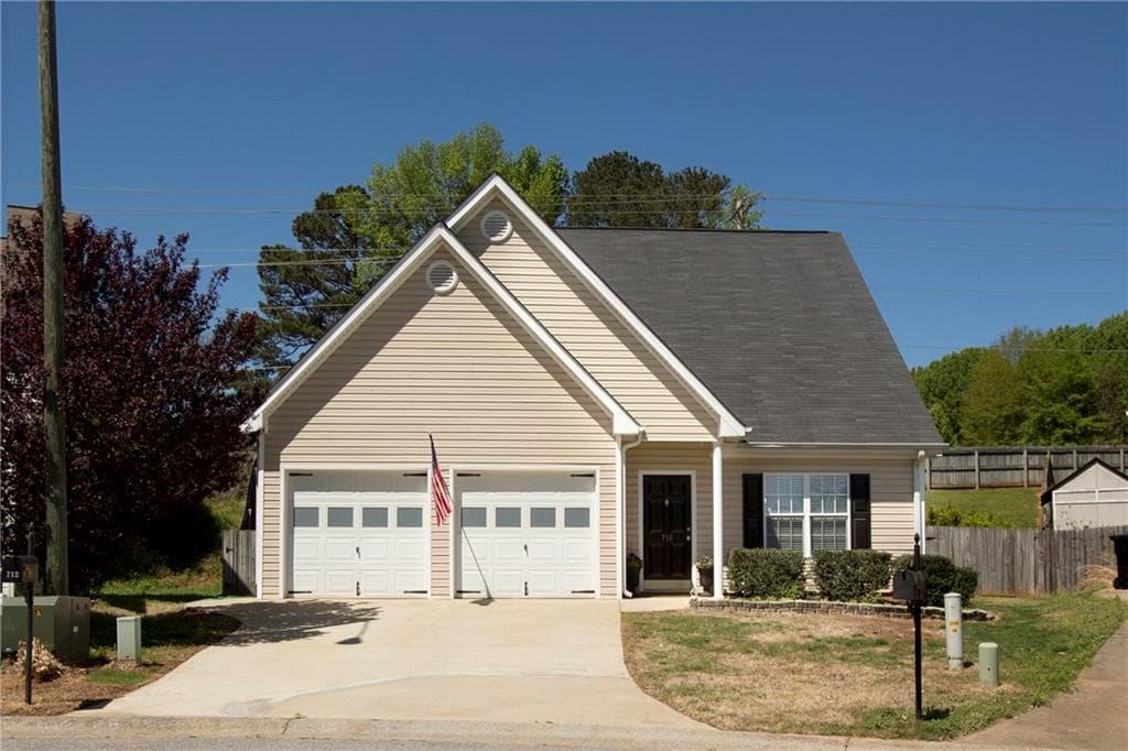 3 bedroom, 1,663 sq ft single family residence sold at 712 Jay Street, Canton, GA 30115