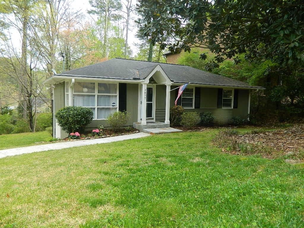 3 bedroom single family residence sold at 2877 Parkridge Drive, Brookhaven, GA 30319