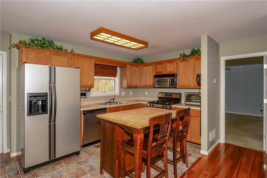 515 Hillcrest Cross Road, Canton, GA 30115 — most recent listing photo