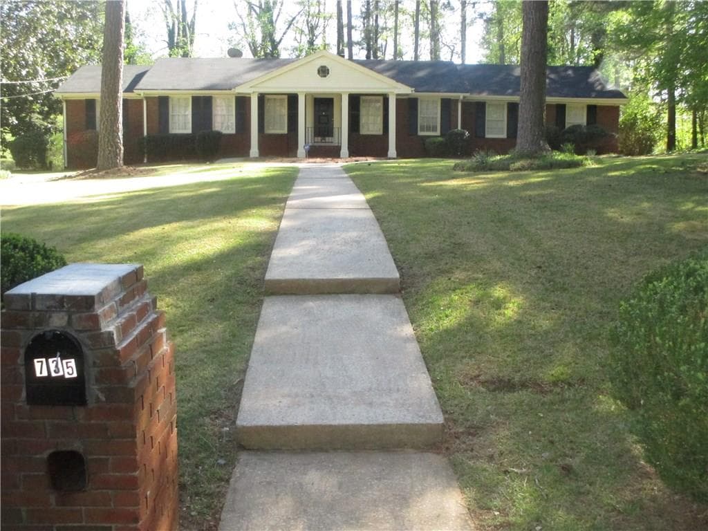 5 bedroom, 4,094 sq ft single family residence sold at 735 Flamingo Drive, Atlanta, GA 30311