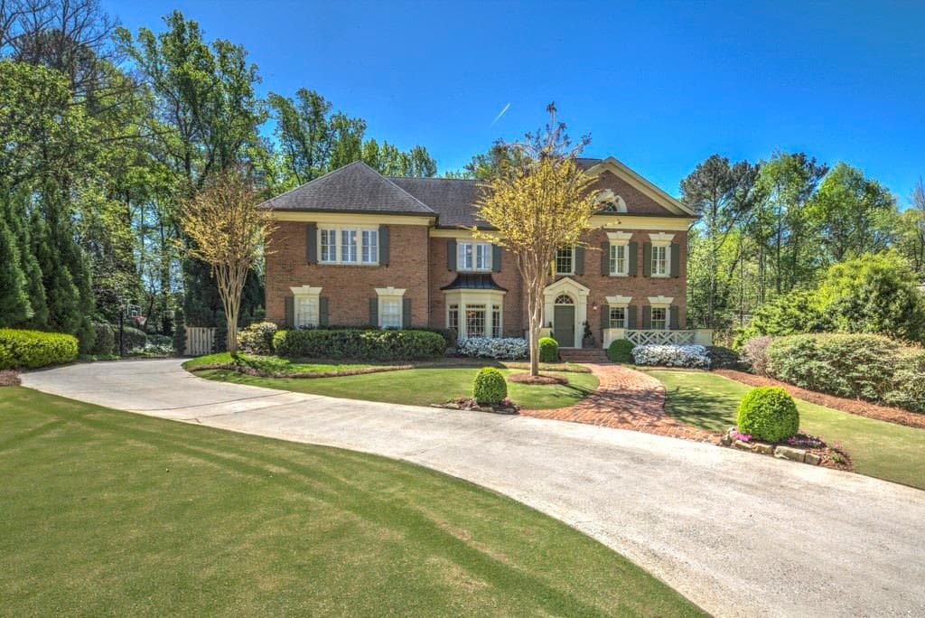 5 bedroom single family residence sold at 180 N Devereux Court, Atlanta, GA 30327