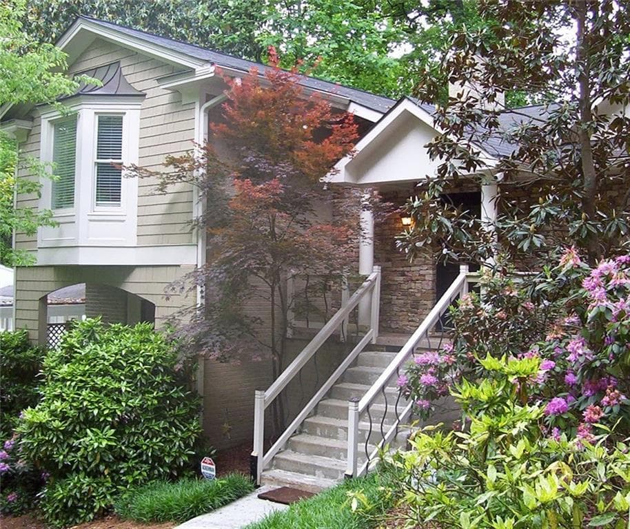 4 bedroom, 2,605 sq ft single family residence sold at 1215 Sheridan Road, Atlanta, GA 30324