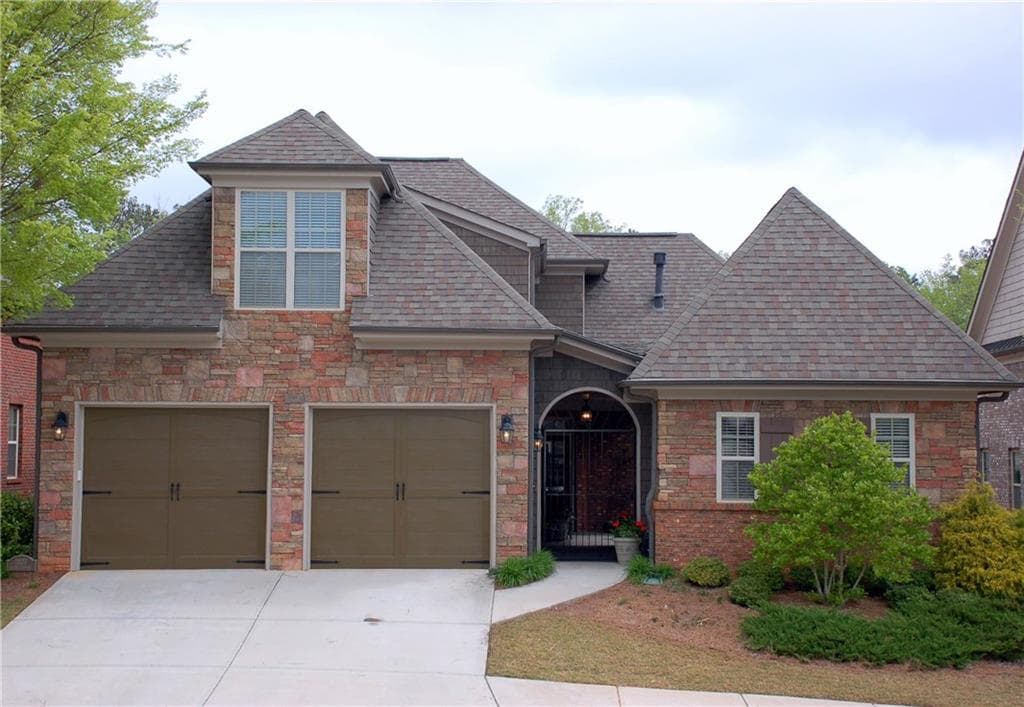 4 bedroom, 3,391 sq ft single family residence sold at 11127 Brookhavenclub Drive, Johns Creek, GA 30097