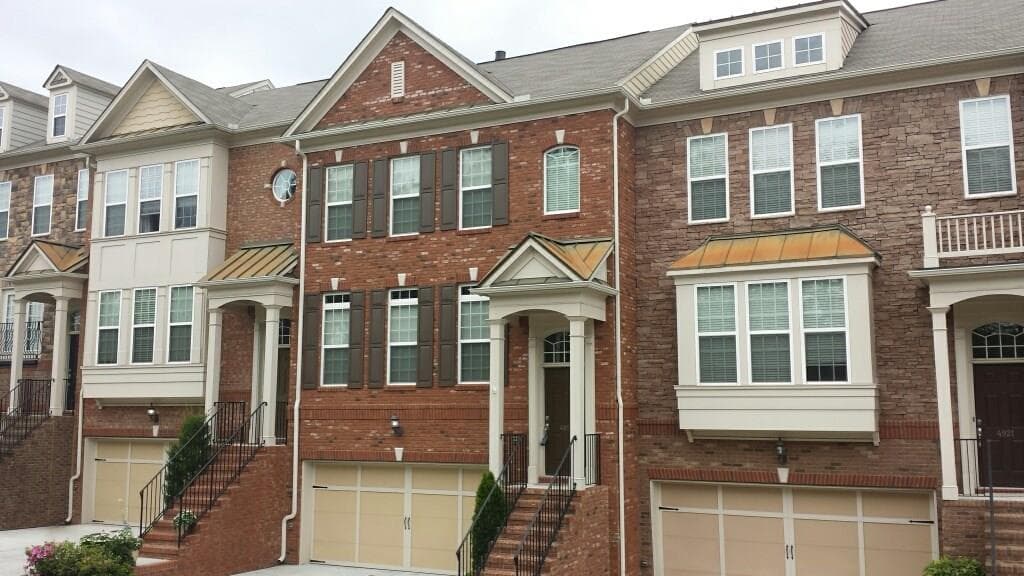 4 bedroom, 2,256 sq ft townhouse sold at 4917 Greylock Walk 21, Atlanta, GA 30339
