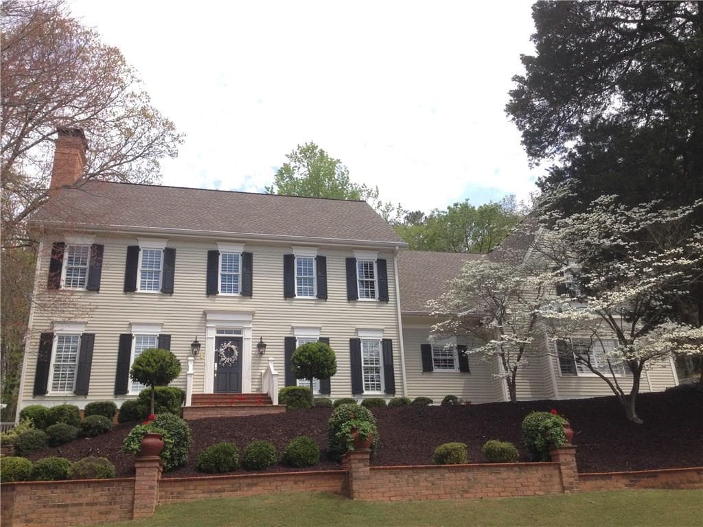 5 bedroom, 3,841 sq ft single family residence sold at 265 GRAPEVINE Run, Atlanta, GA 30350