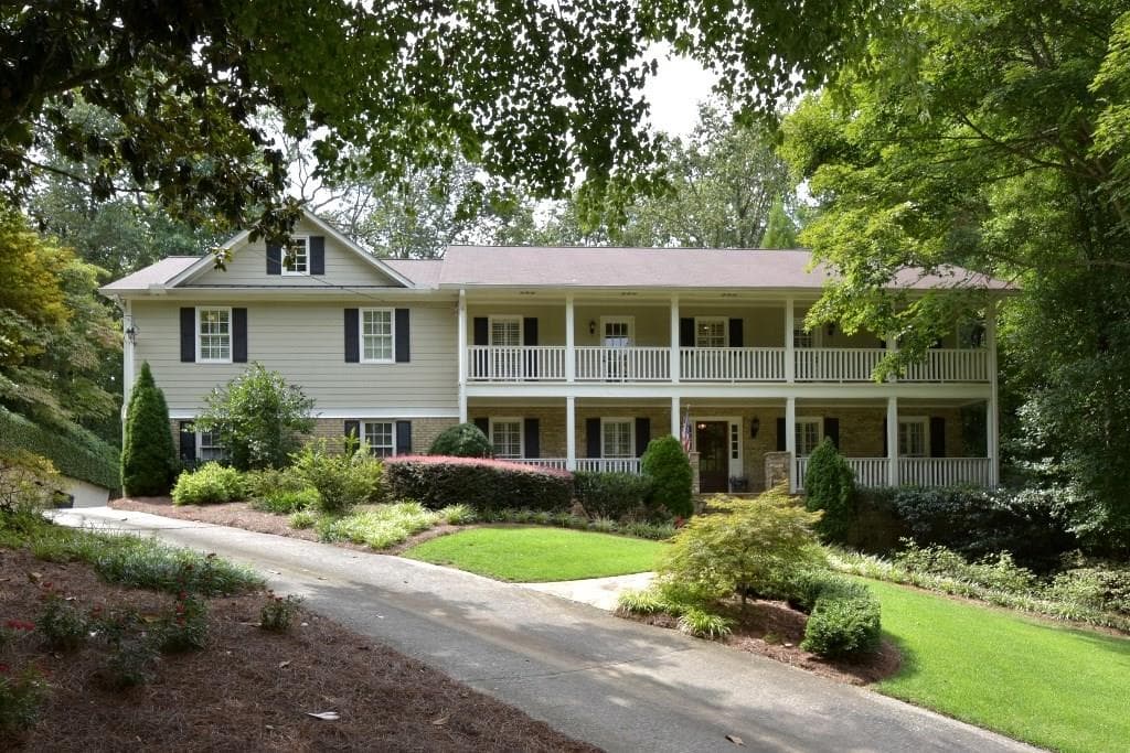 4 bedroom single family residence sold at 5855 Riverwood Drive, Sandy Springs, GA 30328