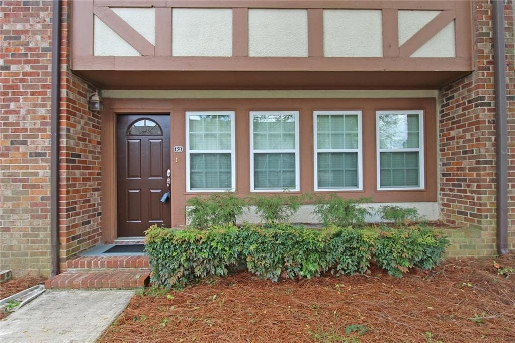 3 bedroom condominium sold at 2825 NE Expressway R3, Atlanta, GA 30345