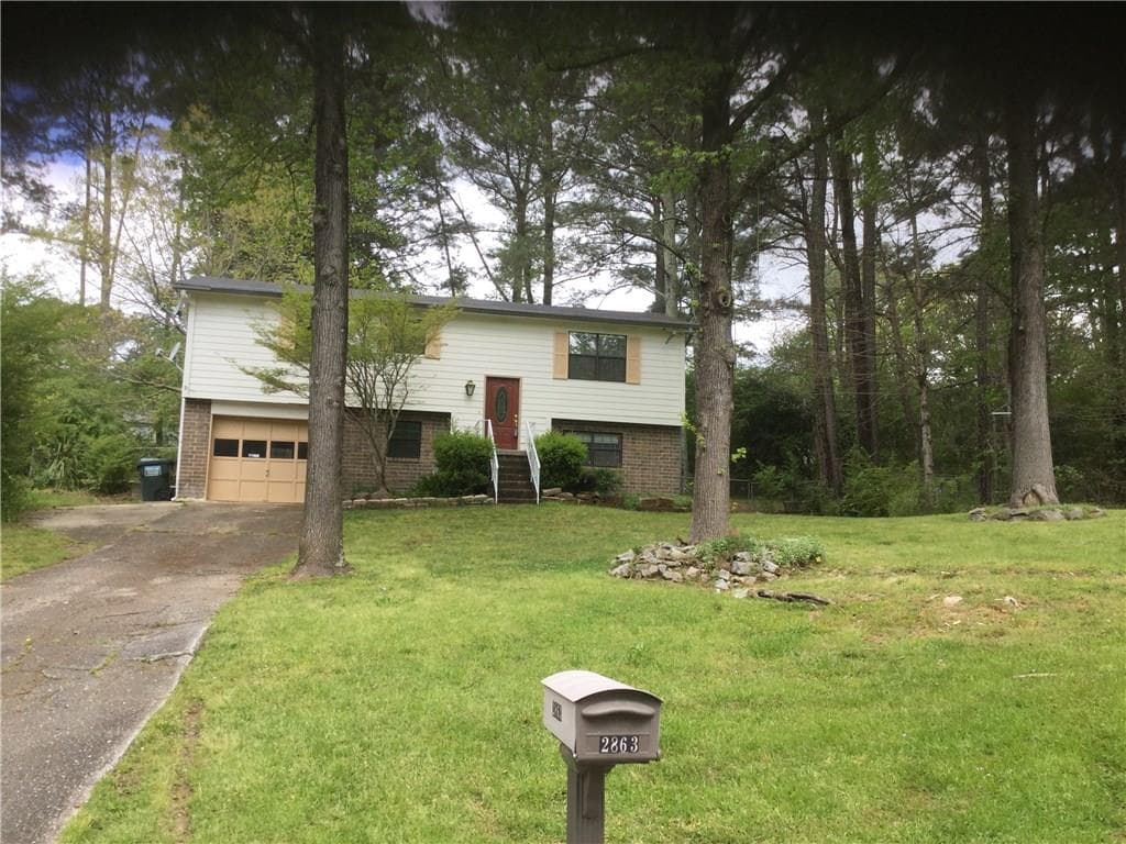 2863 Five Oaks Circle, Lilburn, GA 30047 — most recent listing photo
