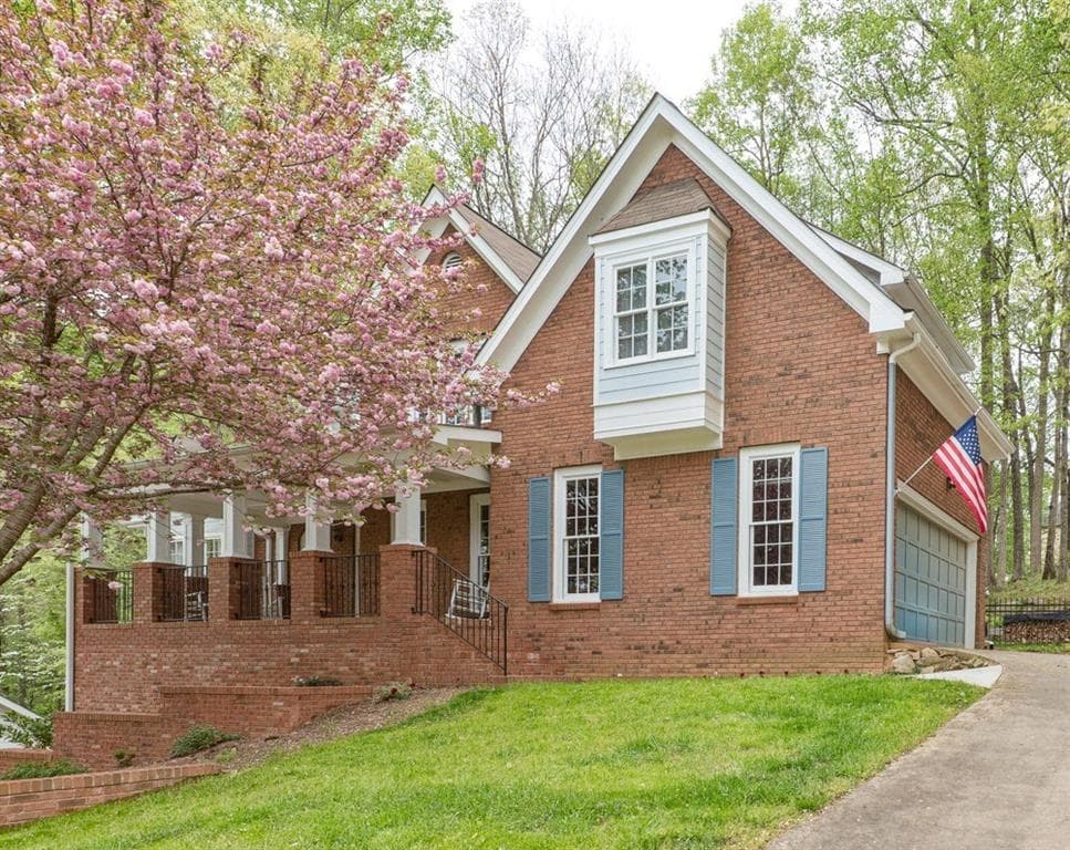 162 Oakwood Hills Drive, Suwanee, GA 30024 — most recent listing photo