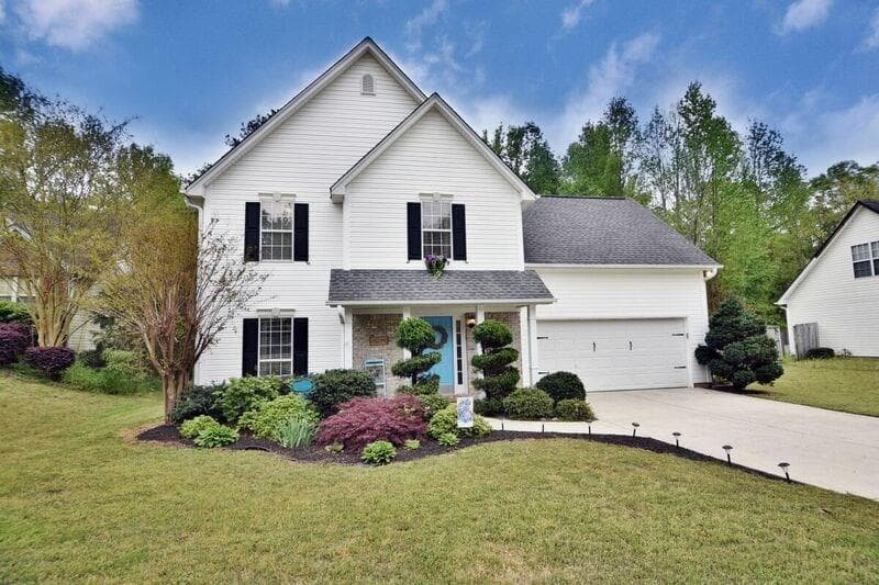 4 bedroom, 1,988 sq ft single family residence sold at 684 Sunny Field Lane, Lawrenceville, GA 30043