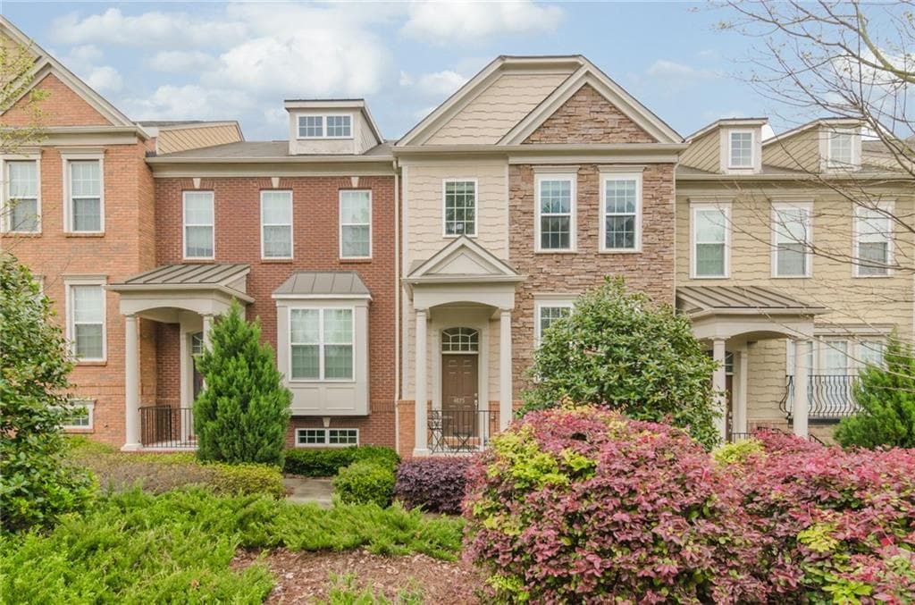 4 bedroom, 1,848 sq ft townhouse sold at 4875 Seldon Way, Smyrna, GA 30080